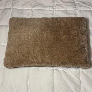 Plush Faux Fur Accent Pillow in tan
